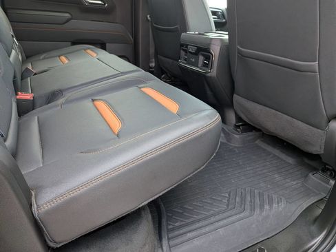 Used 2024 GMC Sierra 1500 AT4 w/ Technology Package AWD/4WD image 24