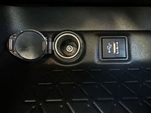 Used 2023 Toyota RAV4 LE image 33