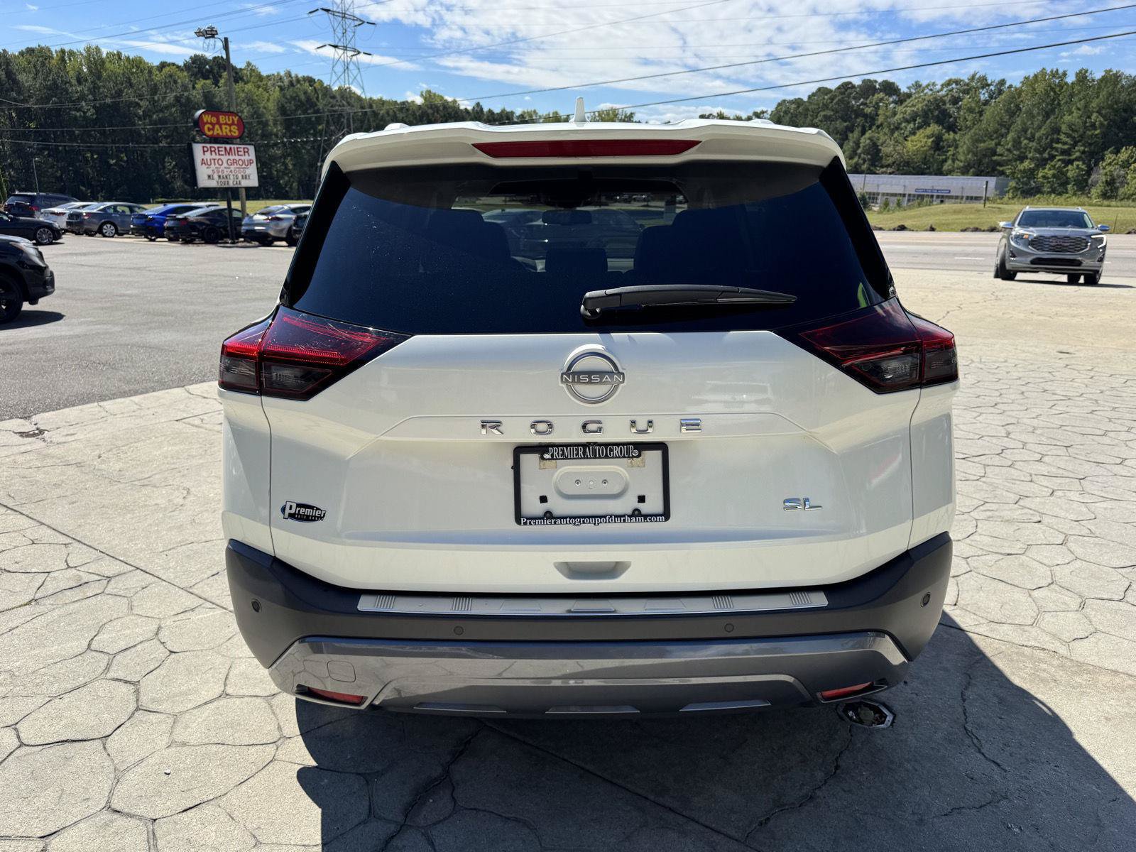 Used 2023 Nissan Rogue SL FWD image 12