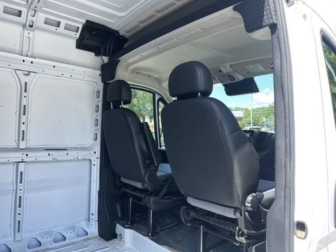 Used 2025 RAM ProMaster 2500 w/ Convenience Group FWD image 21