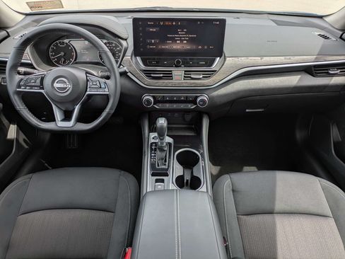 Used 2023 Nissan Altima 2.5 SV w/ SV Premium Package FWD image 15