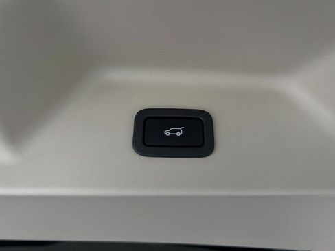 Used 2016 Land Rover Range Rover Supercharged AWD/4WD image 41