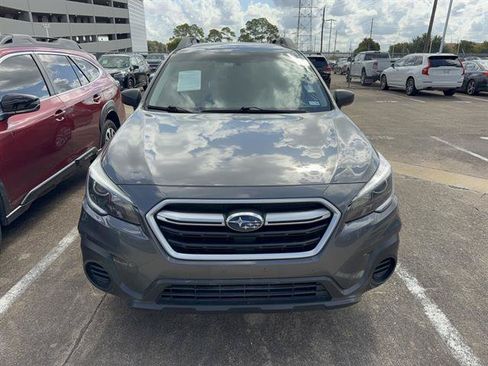 Used 2018 Subaru Outback 2.5i AWD/4WD image 2