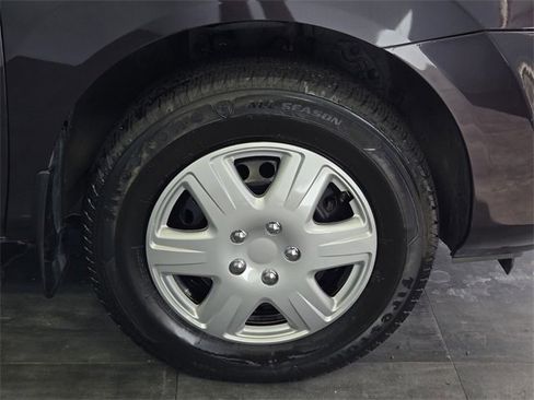 Used 2014 Nissan Rogue S image 17