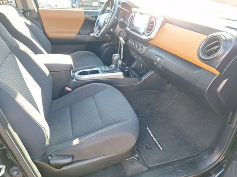 Used 2020 Toyota Tacoma SR5 image 35