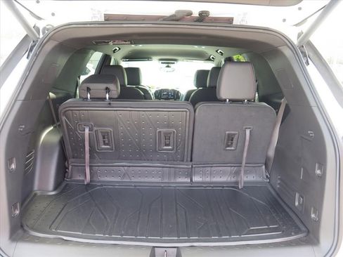 Used 2023 Chevrolet Traverse RS w/ LPO, Floor Liner Package FWD image 17