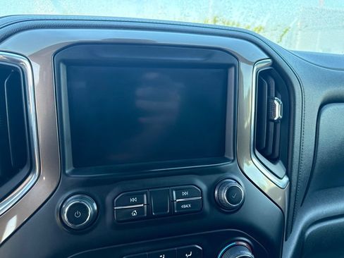 Used 2023 Chevrolet Silverado 3500 High Country w/ LPO, Hitch Package AWD/4WD image 11