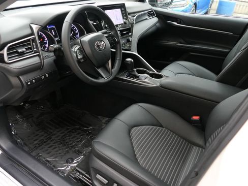 Used 2024 Toyota Camry SE FWD image 10
