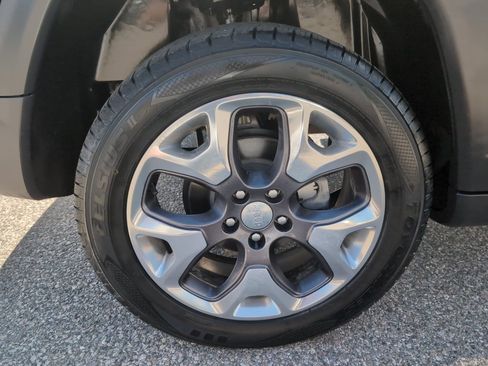 Used 2020 Jeep Compass Limited AWD/4WD image 22