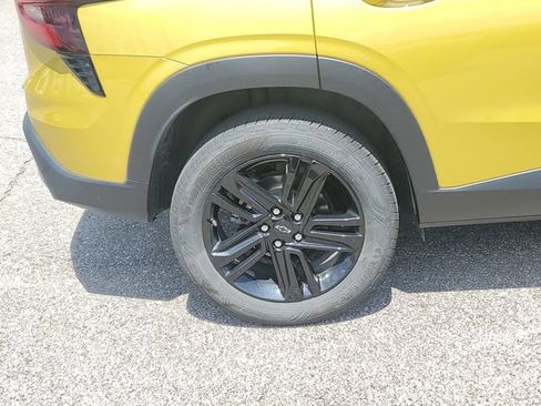 Used 2024 Chevrolet Trax ACTIV w/ Driver Confidence Package FWD image 5