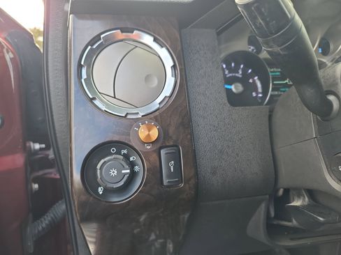 Used 2015 Ford F250 Platinum w/ Platinum Package image 22