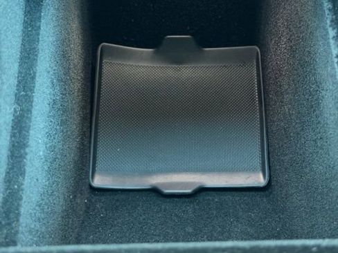 Used 2025 Tesla Model Y Long Range image 26