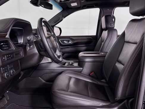 Used 2023 Chevrolet Suburban Z71 image 12