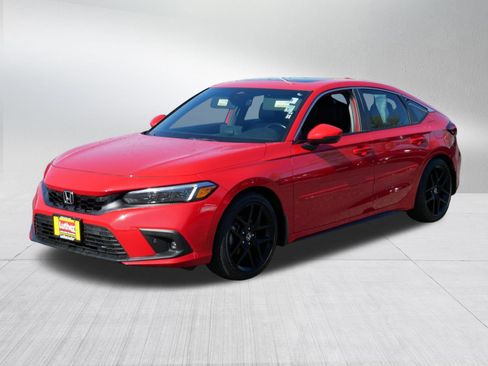 Used 2024 Honda Civic Sport Touring image 3
