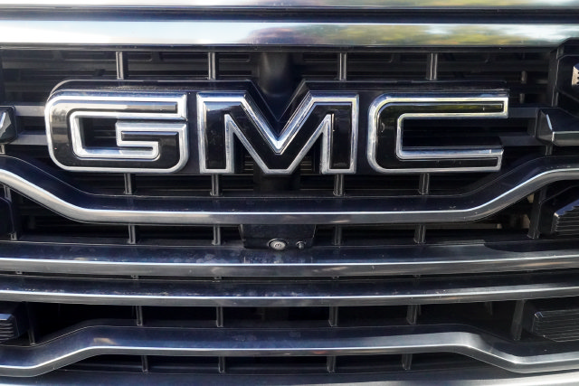 Used 2023 GMC Sierra 1500 AT4 w/ AT4 Premium Package AWD/4WD image 46