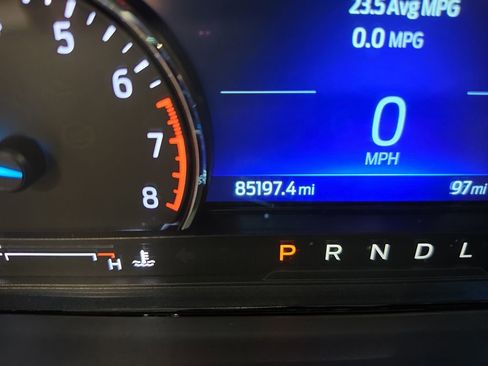 Used 2023 Ford Explorer XLT image 19