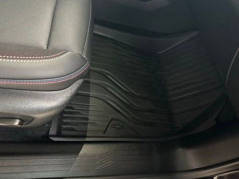 Used 2024 Chevrolet Equinox EV RS image 17