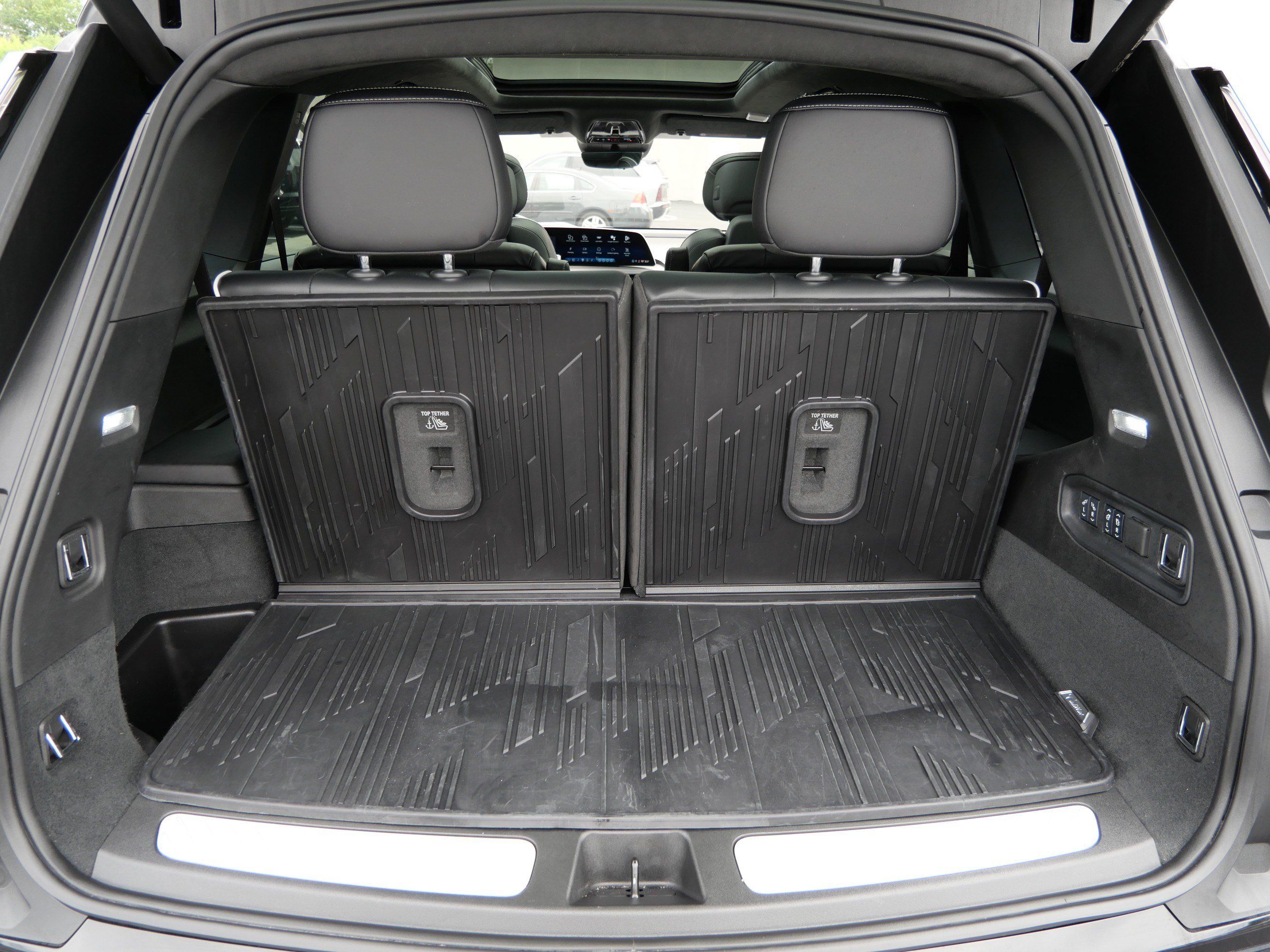 Certified 2026 Cadillac Vistiq Sport w/ LPO, Floor Liner Package AWD/4WD image 18