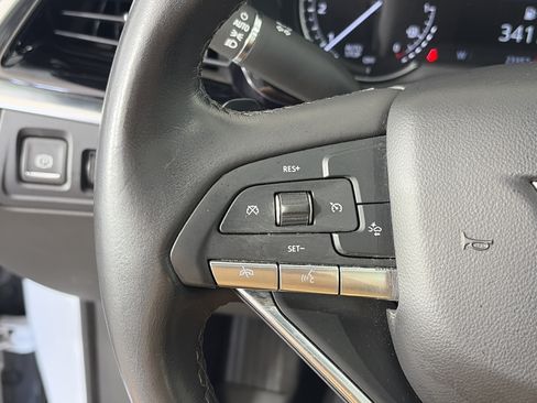 Certified 2025 Cadillac XT6 Luxury AWD/4WD image 32