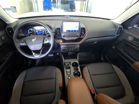 Used 2024 Ford Bronco Sport Outer Banks w/ Tech Package image 12