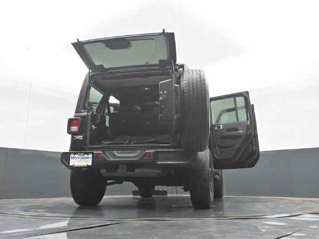 Used 2020 Jeep Wrangler Unlimited Sahara AWD/4WD image 41