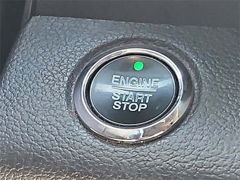 Used 2021 Ford Expedition Max XLT image 17