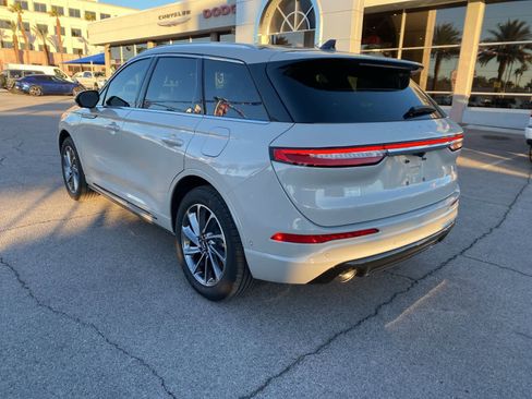 Used 2022 Lincoln Corsair Grand Touring w/ Elements Technology Bundle image 8