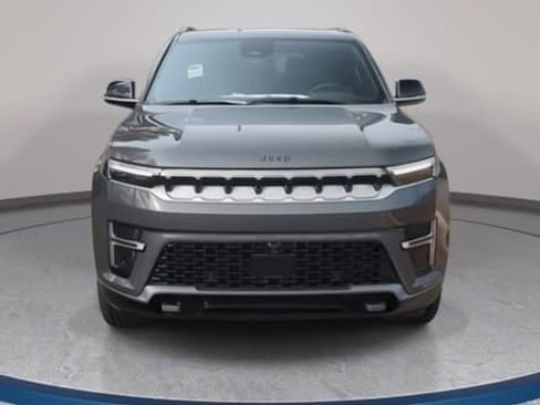 New 2026 Jeep Grand Wagoneer 4WD image 2