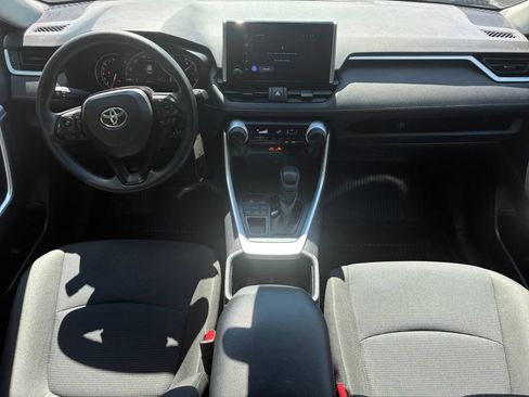 Used 2025 Toyota RAV4 LE AWD/4WD image 12