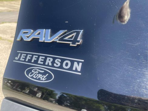 Used 2024 Toyota RAV4 XLE AWD/4WD image 7