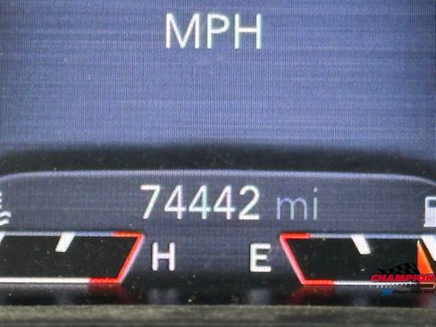 Used 2019 Jeep Cherokee Trailhawk w/ Cold Weather Group image 18