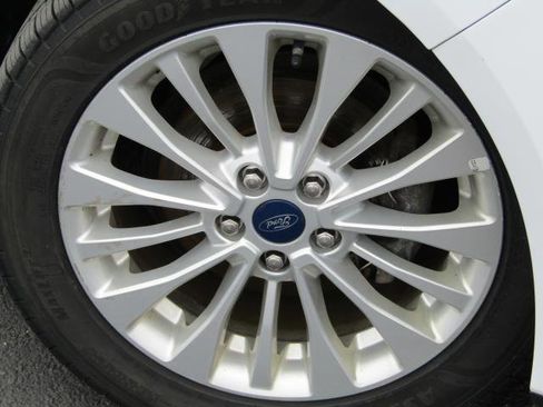 Certified 2018 Ford C-MAX SE w/ Cargo Management Package image 5