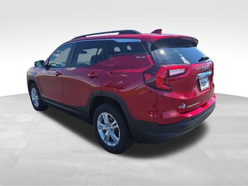 Used 2024 GMC Terrain SLE w/ Driver Convenience Package AWD/4WD image 3