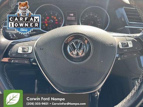 Used 2020 Volkswagen Tiguan SE R-Line FWD image 9