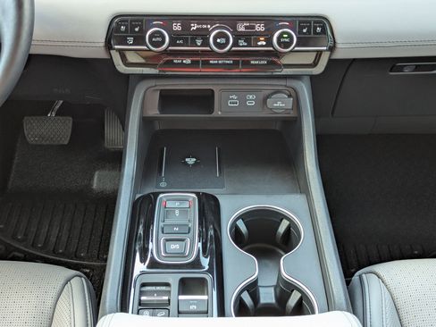 Used 2023 Honda Pilot Elite image 19