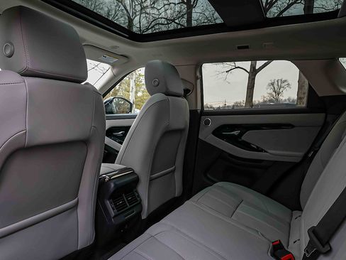 Used 2024 Land Rover Range Rover Evoque S image 22