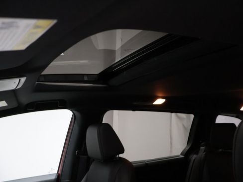 Used 2025 Honda Odyssey Sport-L image 9