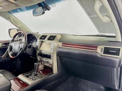 Used 2017 Lexus GX 460 460 image 28