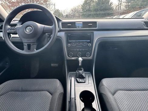 Used 2015 Volkswagen Passat 1.8T S image 11