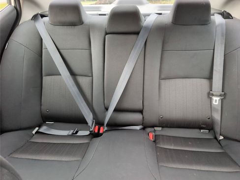 Used 2025 Nissan Altima 2.5 SV FWD image 31