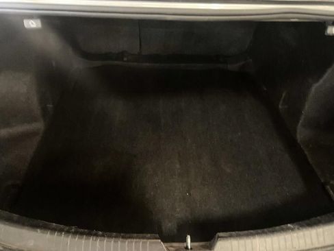Used 2017 Chevrolet Malibu LT FWD image 16