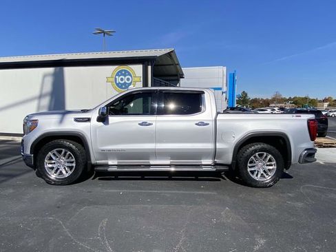 Used 2019 GMC Sierra 1500 SLT w/ SLT Premium Plus Package image 2
