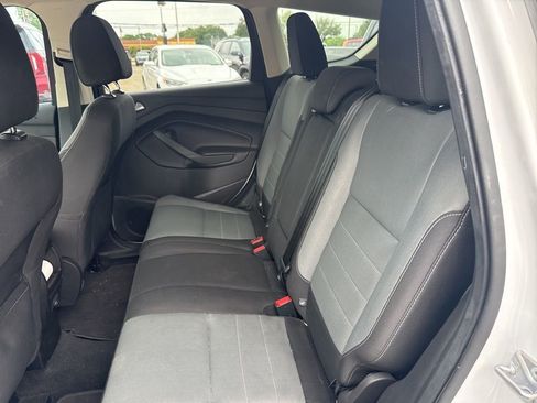 Used 2016 Ford Escape SE image 6