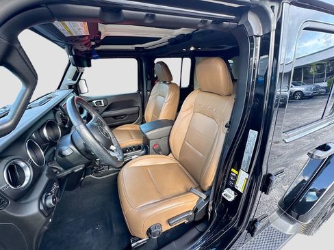 Used 2022 Jeep Wrangler Unlimited Sahara w/ Cold Weather Group AWD/4WD image 23