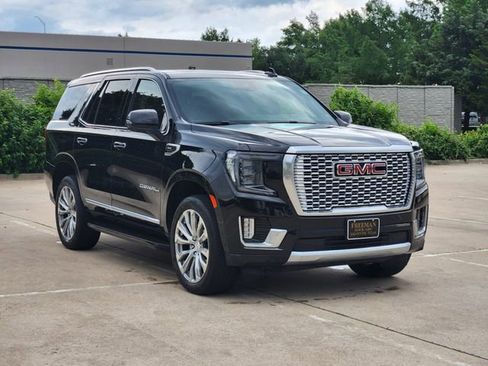 Used 2024 GMC Yukon Denali w/ LPO, Floor Liner Package AWD/4WD image 3