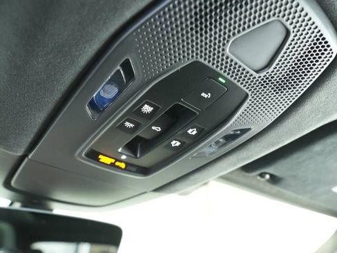 Certified 2025 Porsche Macan 4 Electric AWD/4WD image 37