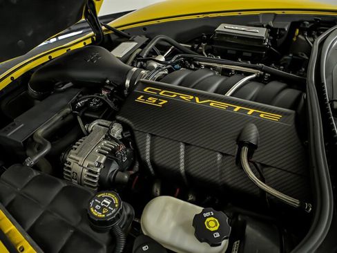 Used 2006 Chevrolet Corvette Z06 w/ Preferred Equipment Group RWD image 12