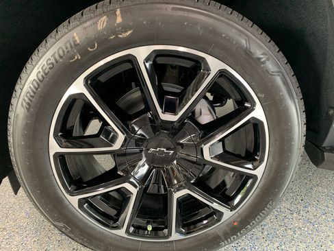 New 2026 Chevrolet Suburban RST w/ Comfort Package RWD image 36
