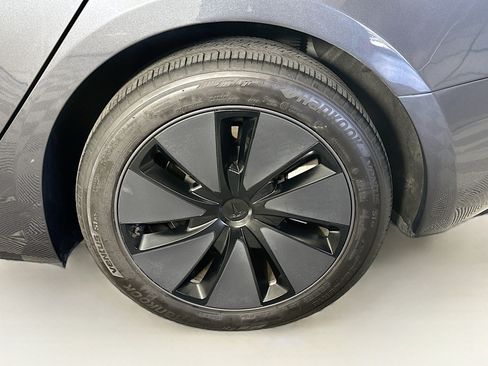 Used 2025 Tesla Model 3 Long Range RWD image 11