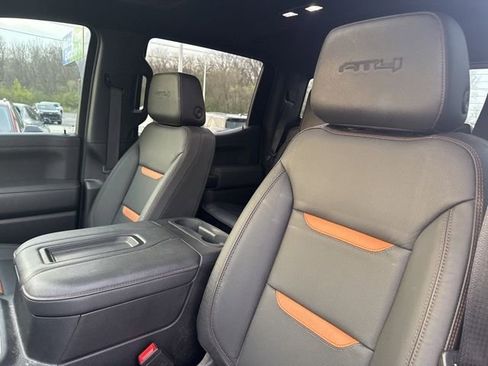 Used 2022 GMC Sierra 1500 AT4 w/ AT4 Premium Package image 10